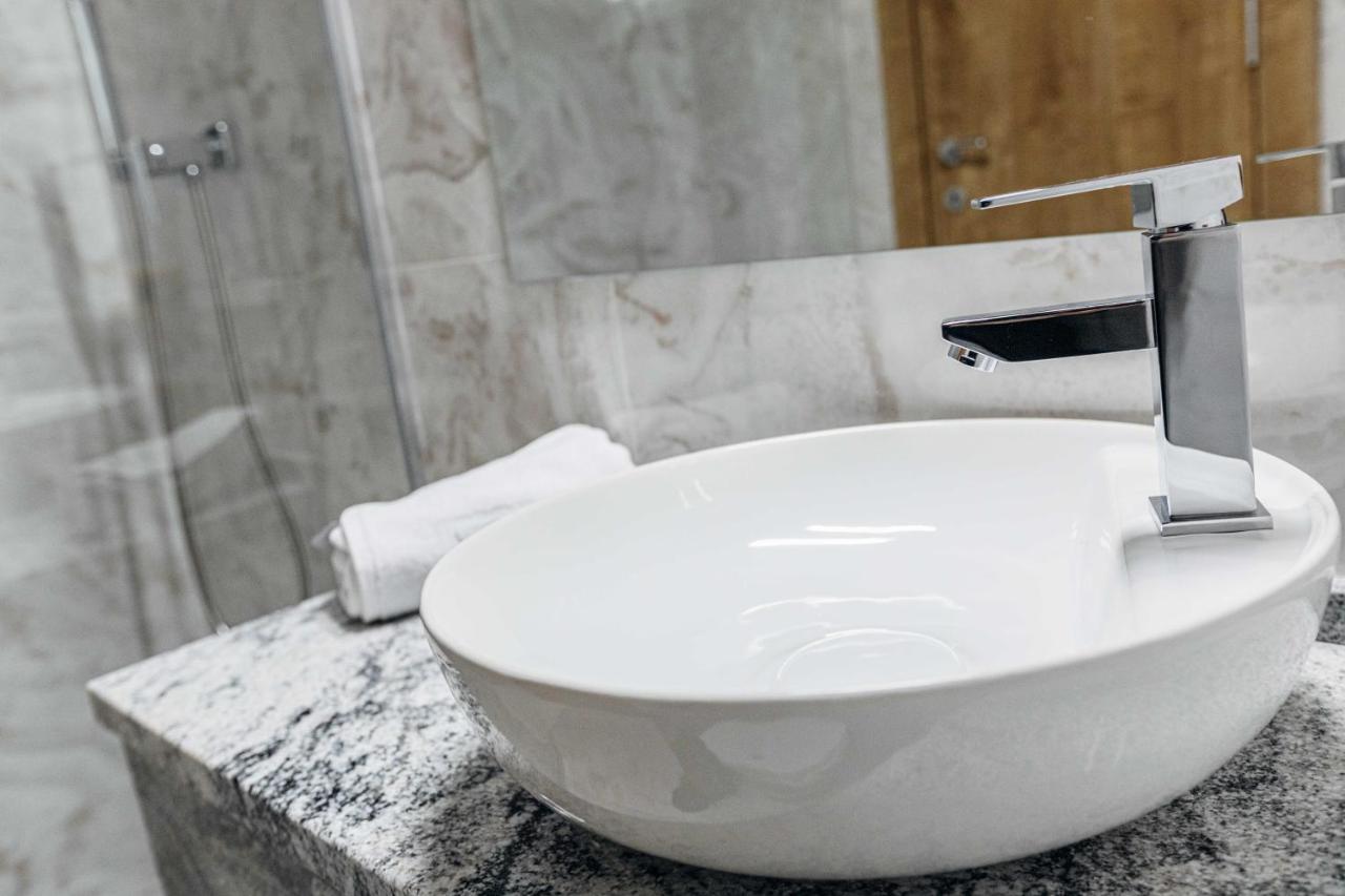 Hotel Livnica Белград Екстериор снимка